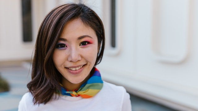 Five Reasons Scarves & Wraps Make Great Gifts - FABA Collection